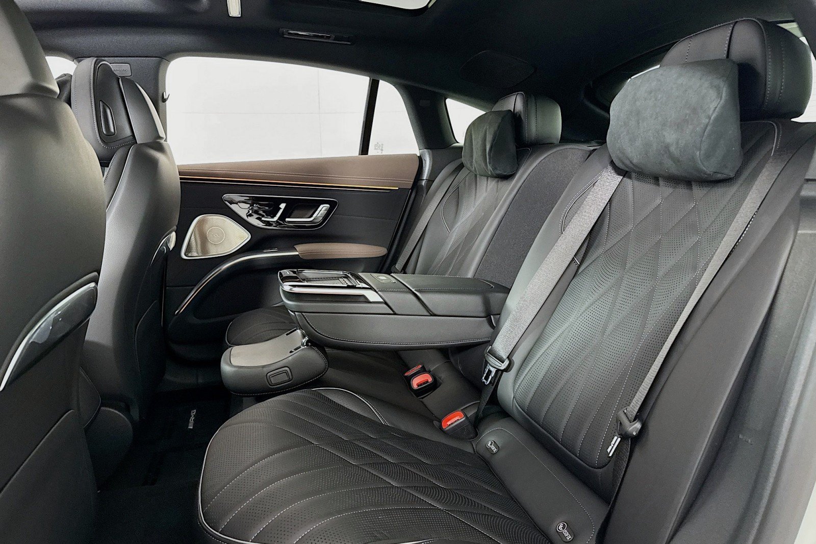 New 2026 Mercedes-Benz EQS 580 4MATIC Sedan image 7