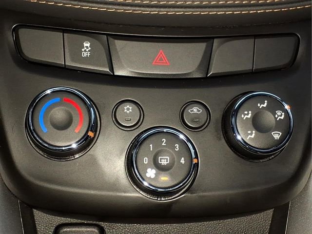 Used 2022 Chevrolet Trax LT w/ LT Convenience Package image 20