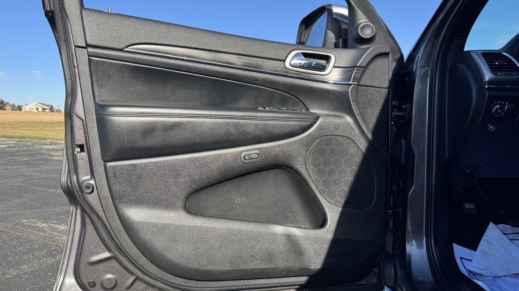 Used 2021 Jeep Grand Cherokee Limited image 9