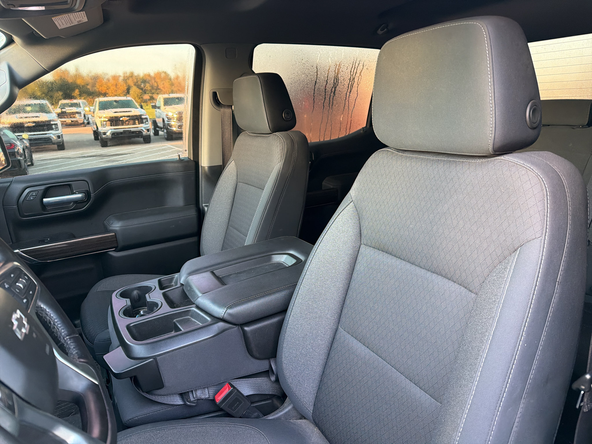 Used 2020 Chevrolet Silverado 1500 LT Trail Boss w/ LPO, Dark Essentials Package AWD/4WD image 10