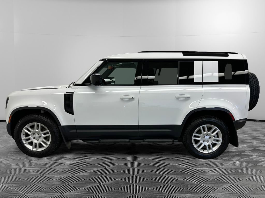 Used 2025 Land Rover Defender 110 S image 2