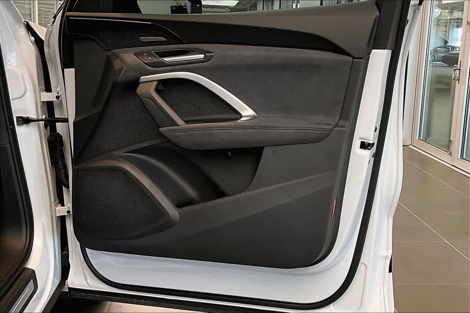 Used 2025 Audi SQ5 Premium Plus image 22