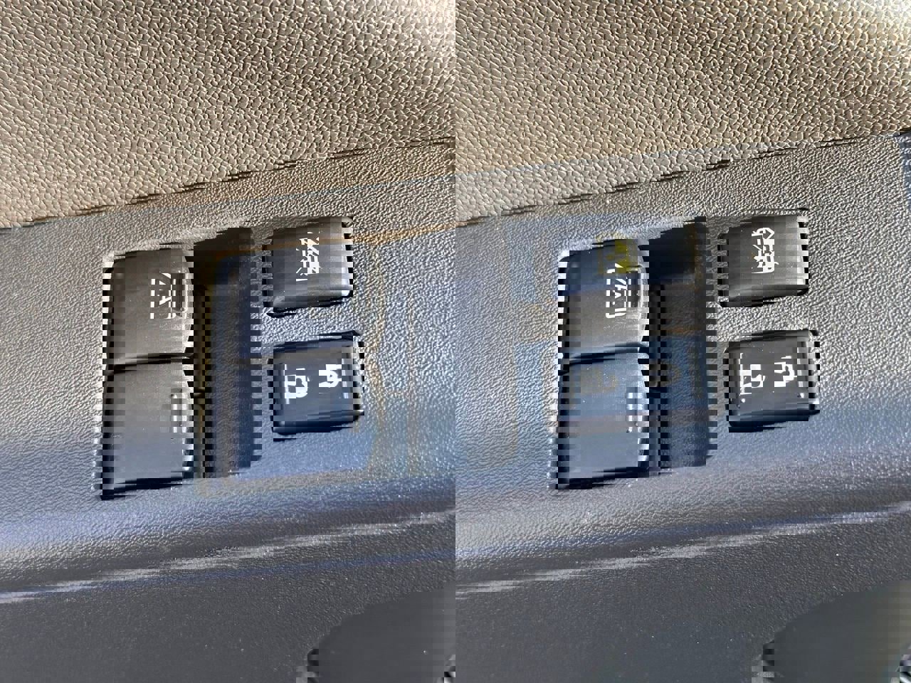 Used 2018 Nissan Frontier Desert Runner image 22