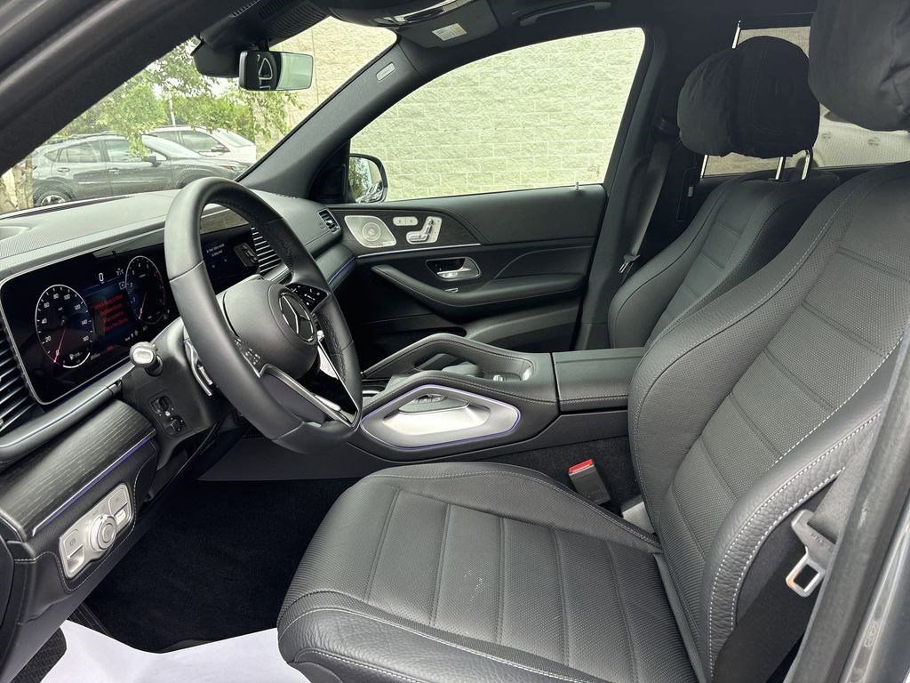 Certified 2025 Mercedes-Benz GLS 450 4MATIC image 11