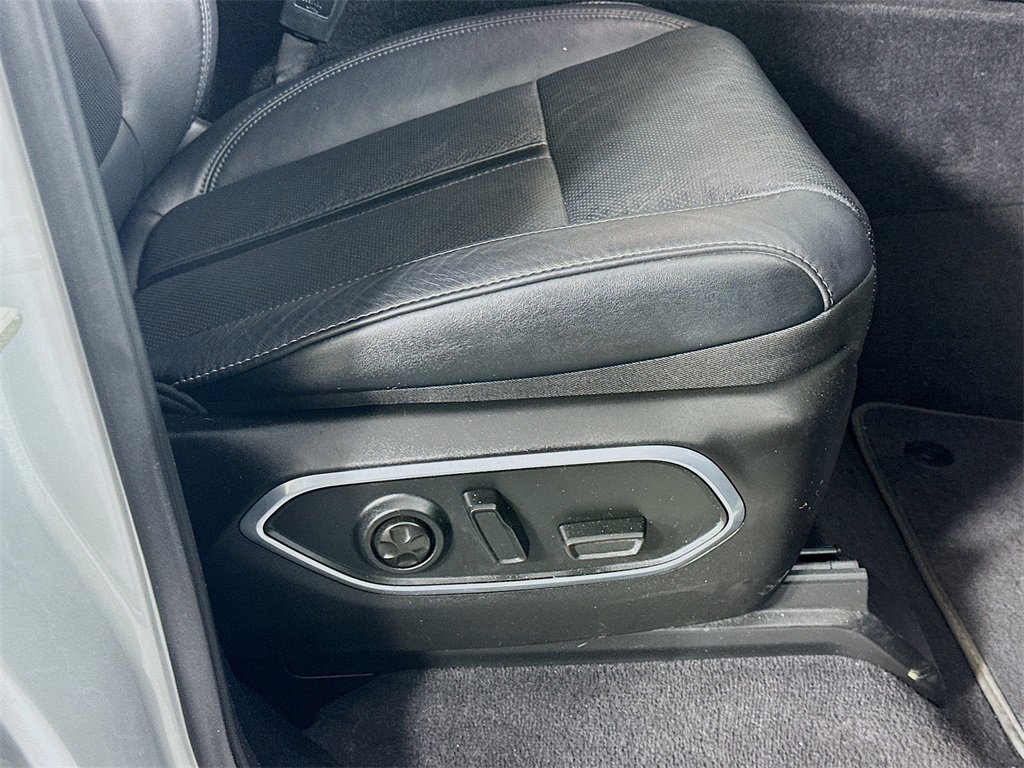 Used 2024 Jeep Wagoneer L Series II w/ Flexible Seating Group image 23