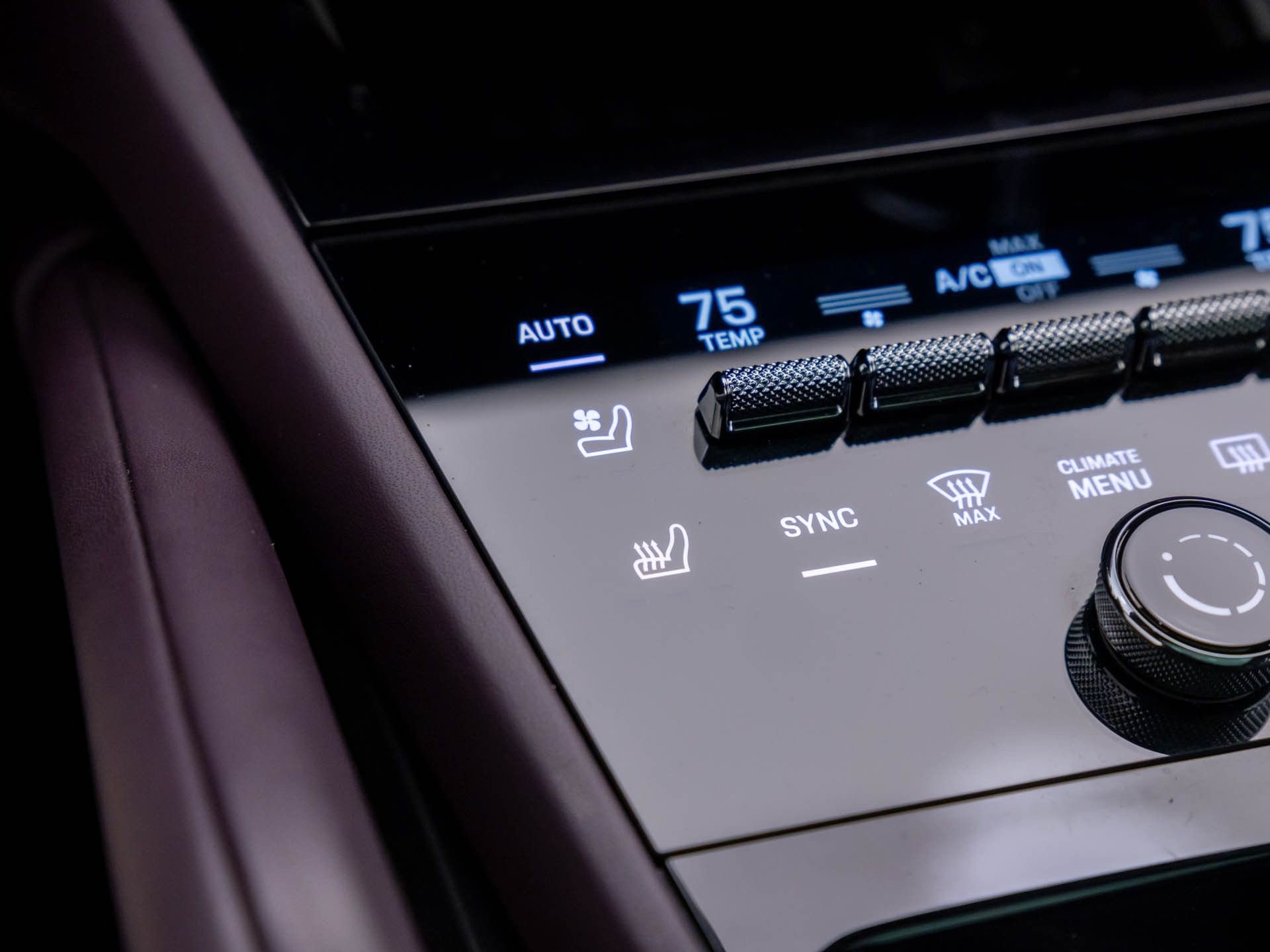 Certified 2024 Porsche Cayenne image 28