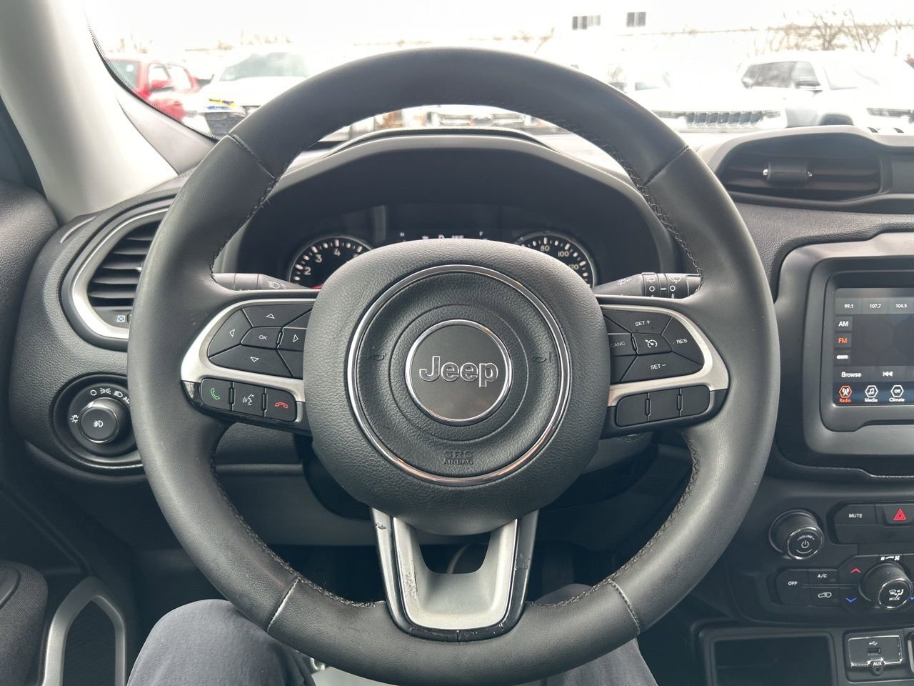 Used 2019 Jeep Renegade Latitude image 20