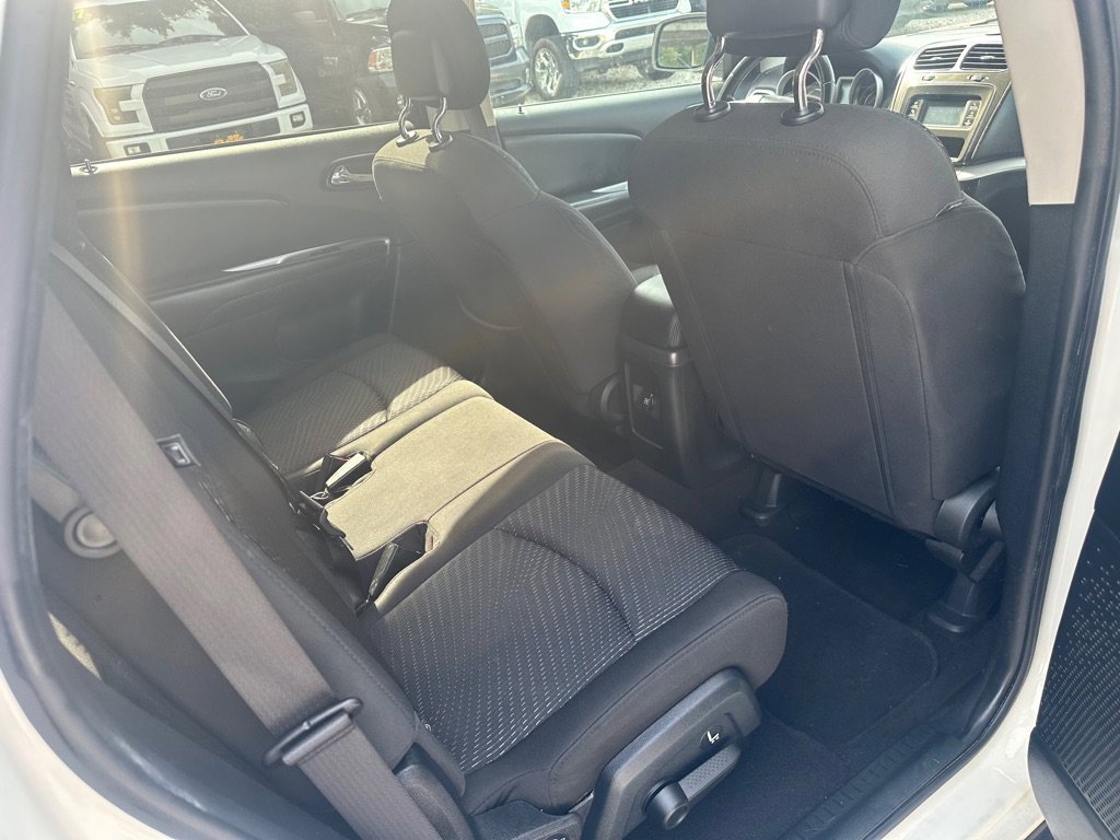 Used 2017 Dodge Journey SE w/ Flexible Seating Group image 13
