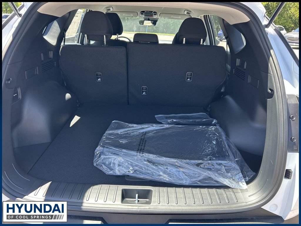 New 2026 Hyundai Tucson Blue SE FWD image 13