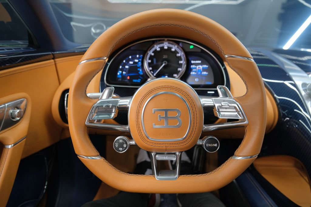 Used 2020 Bugatti Chiron AWD/4WD image 48