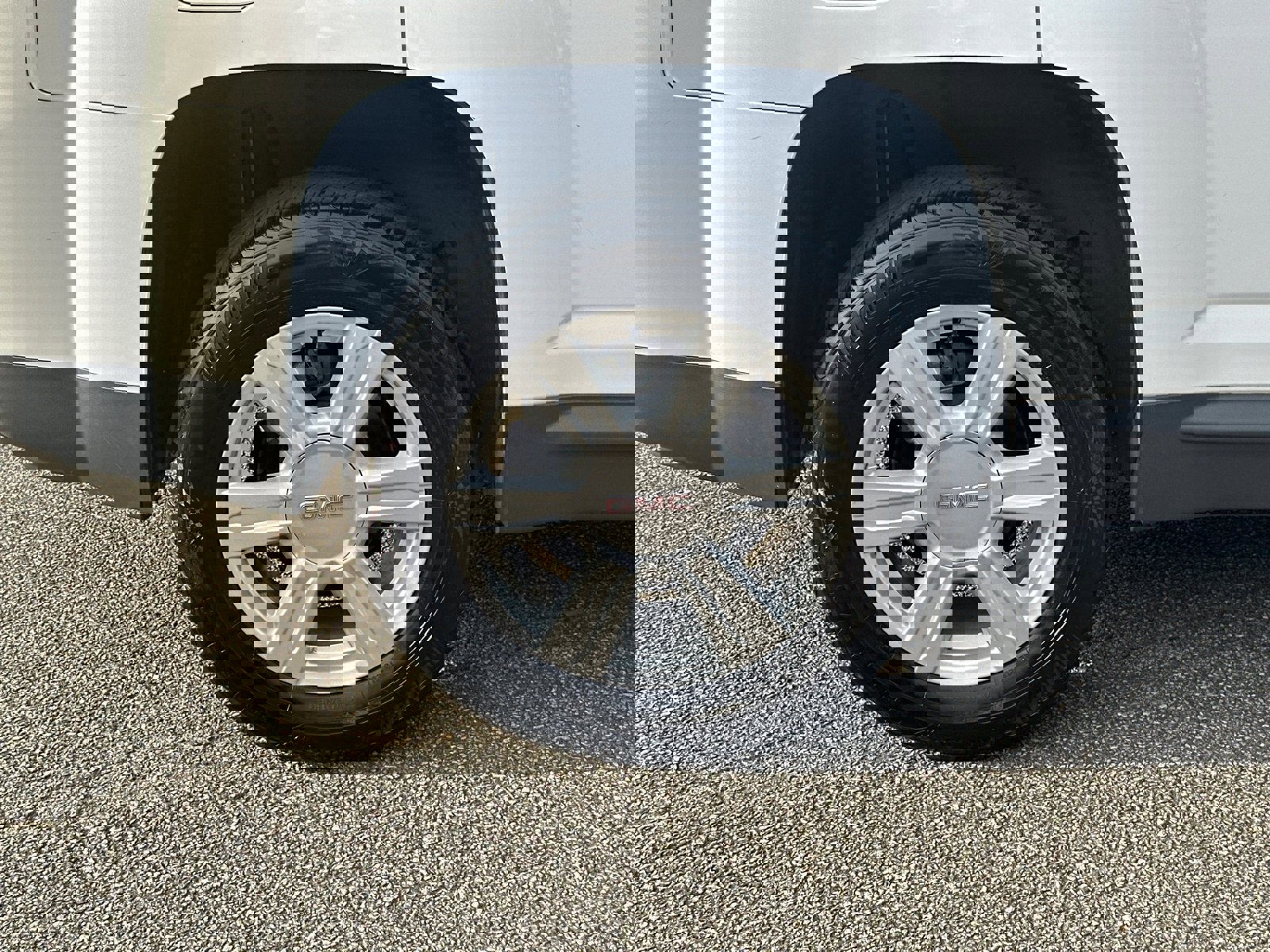 Used 2015 GMC Terrain SLE image 17