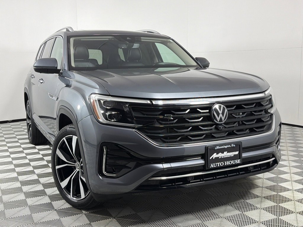 Used 2024 Volkswagen Atlas SEL Premium R-Line image 2