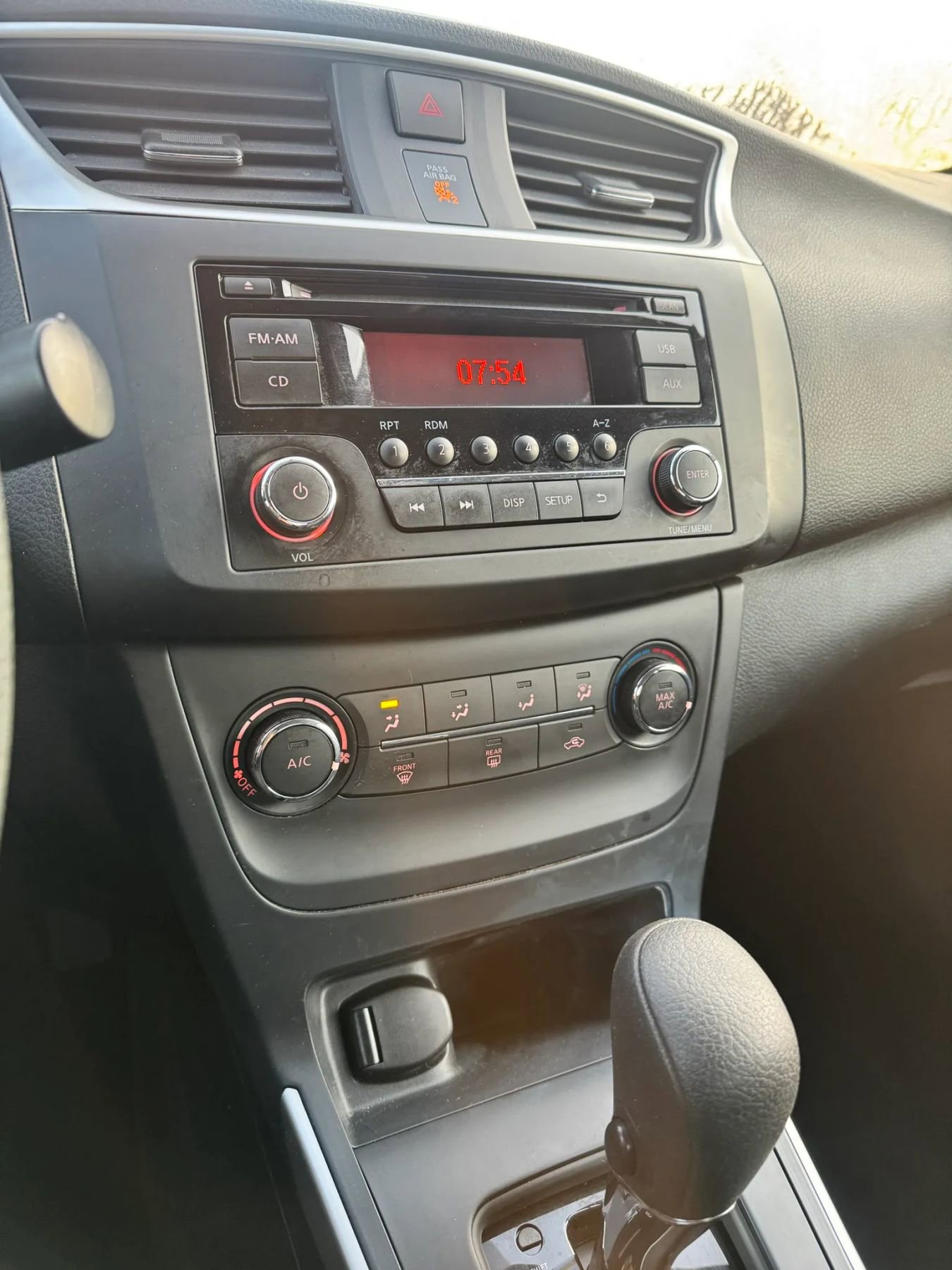 Used 2016 Nissan Sentra S image 17