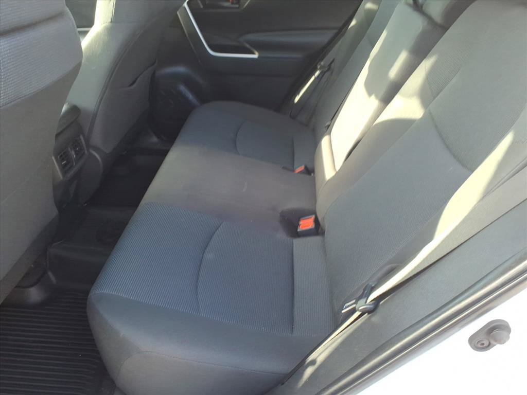Used 2022 Toyota RAV4 LE AWD/4WD image 7