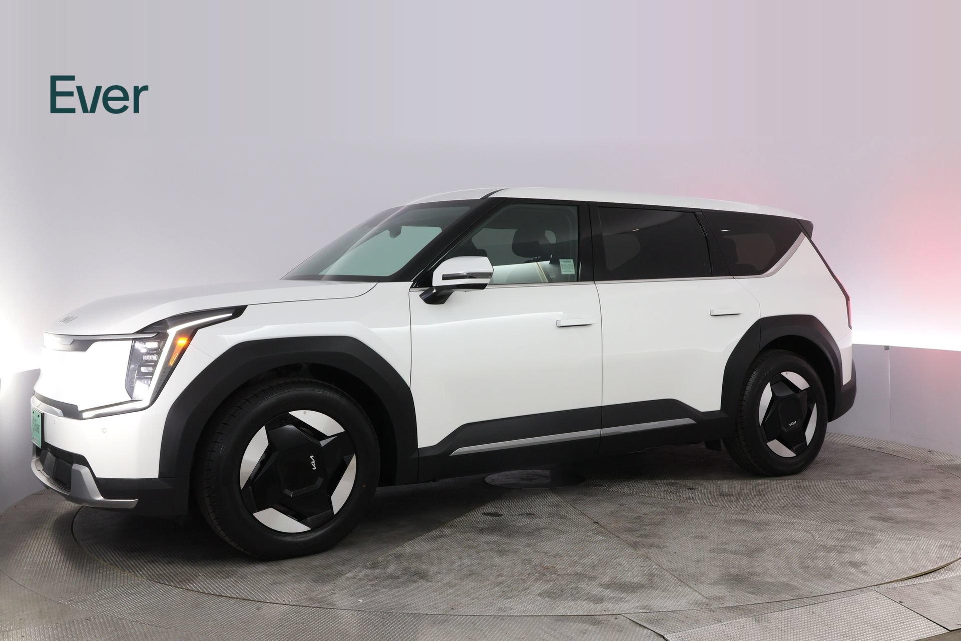 Used 2024 Kia EV9 Light Long Range RWD image 18