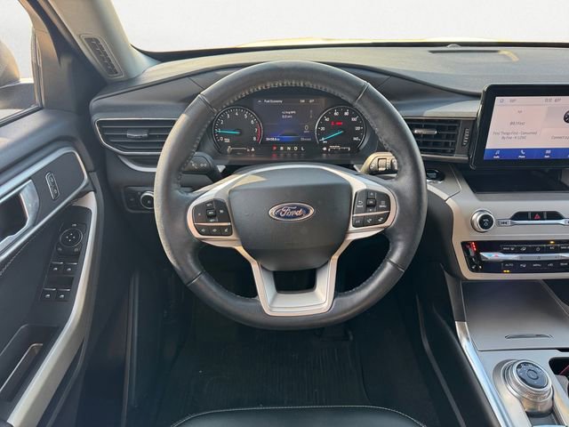 Used 2023 Ford Explorer XLT w/ Equipment Group 202A image 12