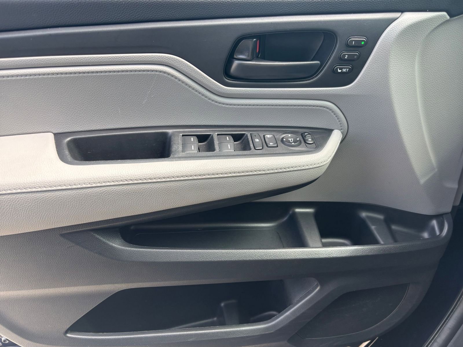 Used 2024 Honda Odyssey EX-L image 18