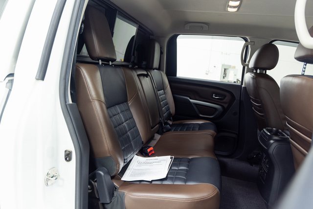 Used 2017 Nissan Titan Platinum Reserve image 21