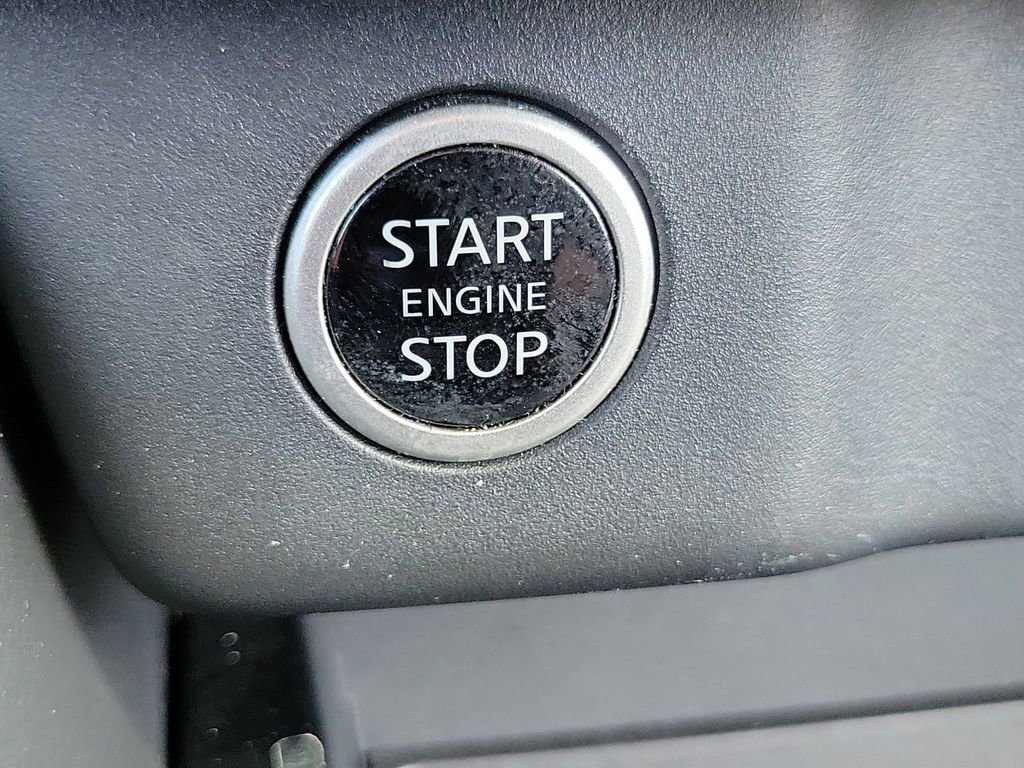 Used 2021 Nissan Rogue SV AWD/4WD image 28