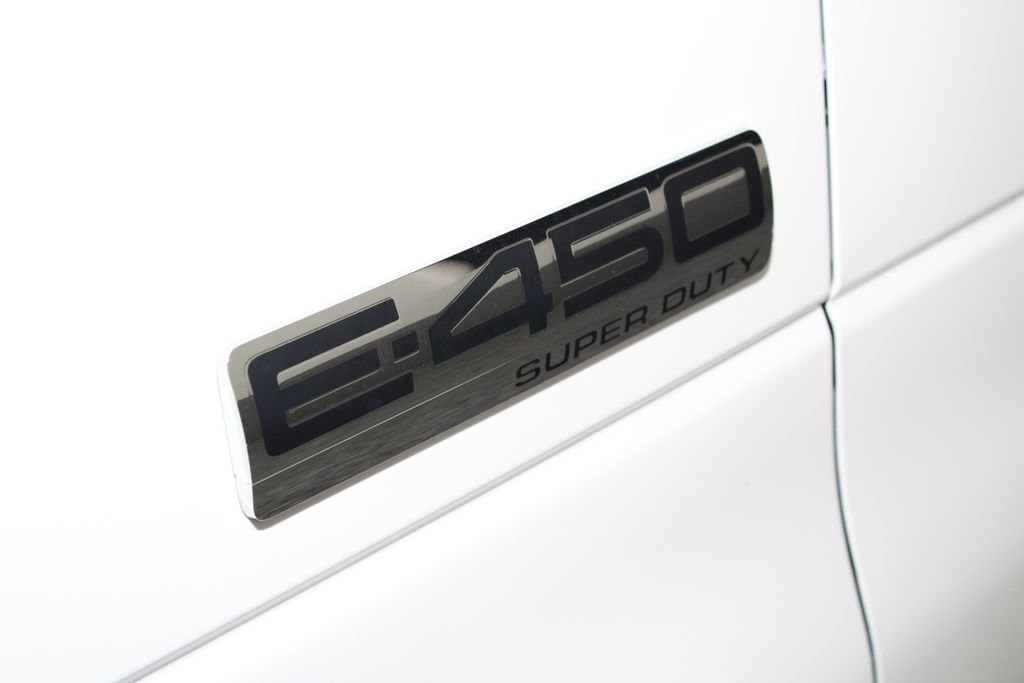 Used 2022 Ford E-450 and Econoline 450 Super Duty RWD image 6