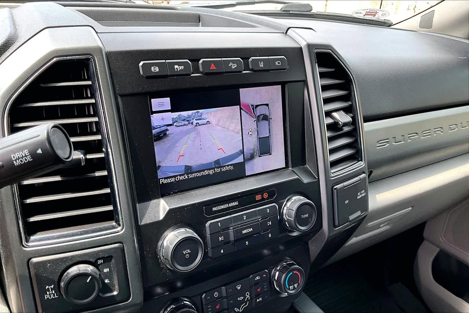 Used 2020 Ford F250 XLT w/ XLT Premium Package AWD/4WD image 29