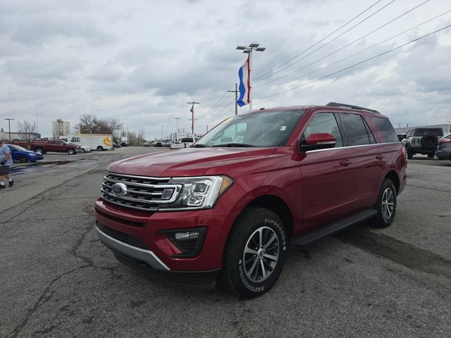 Used 2018 Ford Expedition XLT w/ Equipment Group 201A AWD/4WD image 9