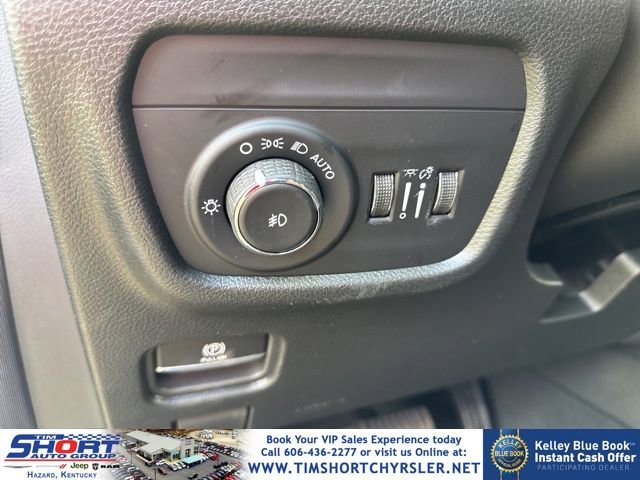 New 2026 Jeep Grand Cherokee Limited w/ Limited Altitude Package AWD/4WD image 32