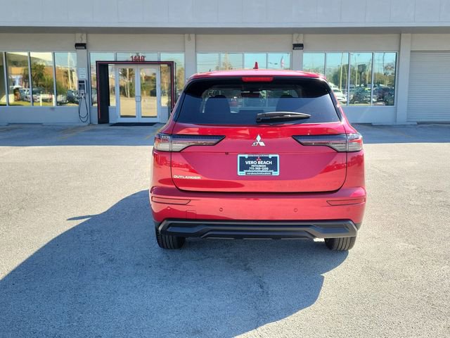 New 2026 Mitsubishi Outlander ES image 5
