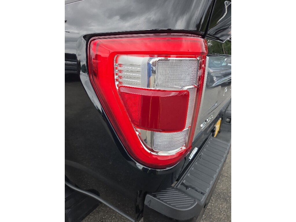 Certified 2021 Ford F150 Platinum w/ FX4 Off-Road Package AWD/4WD image 6