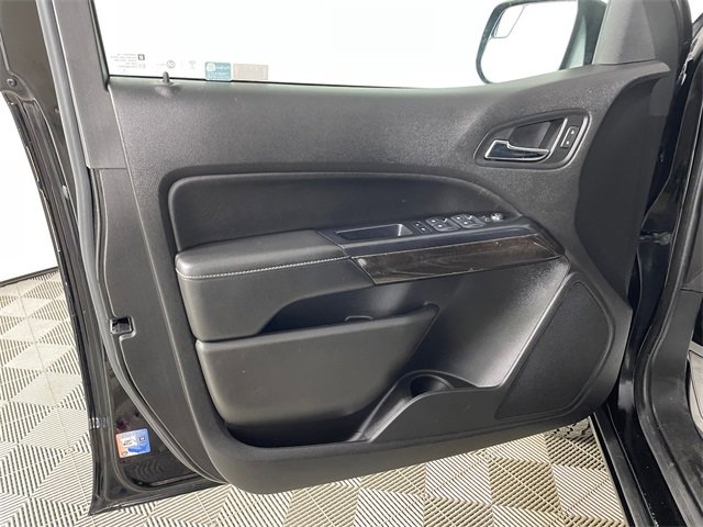 Used 2017 GMC Canyon SLE image 16