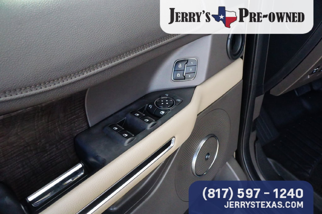 Used 2021 Ford Expedition Limited RWD image 16