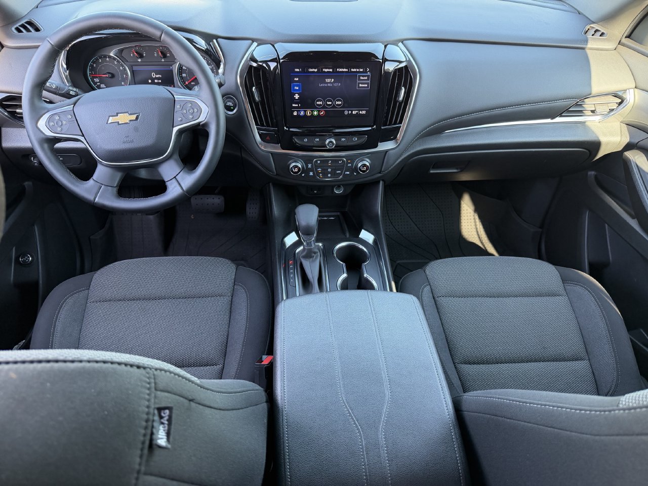 Used 2023 Chevrolet Traverse LT FWD image 10