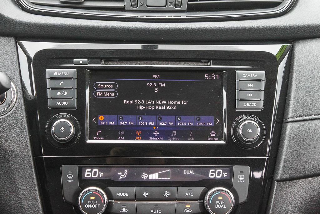 Used 2018 Nissan Rogue SV image 18