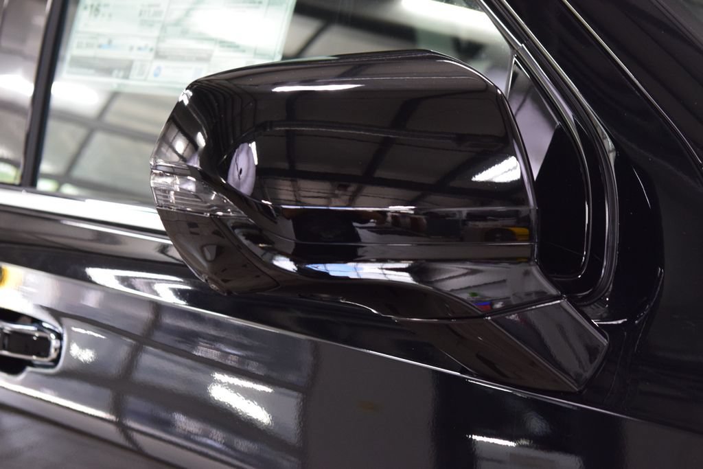 New 2026 Chevrolet Suburban High Country AWD/4WD image 18