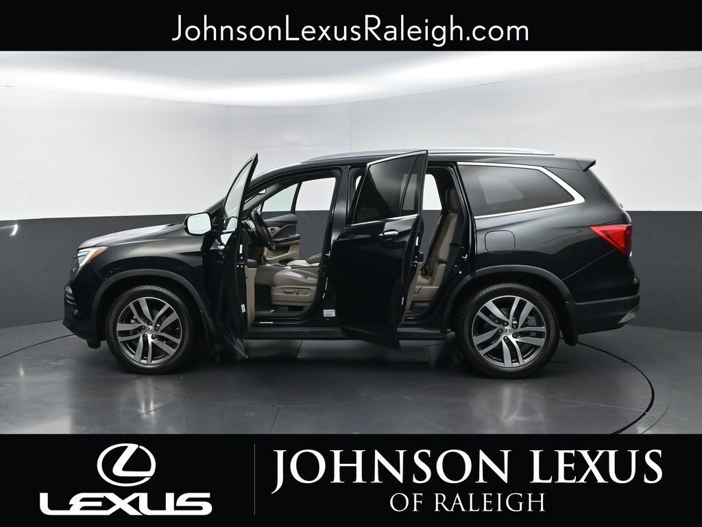 Used 2016 Honda Pilot Touring image 37