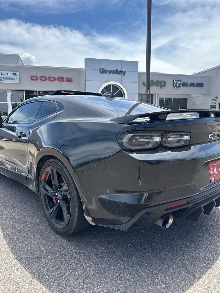 Used 2020 Chevrolet Camaro SS RWD image 3
