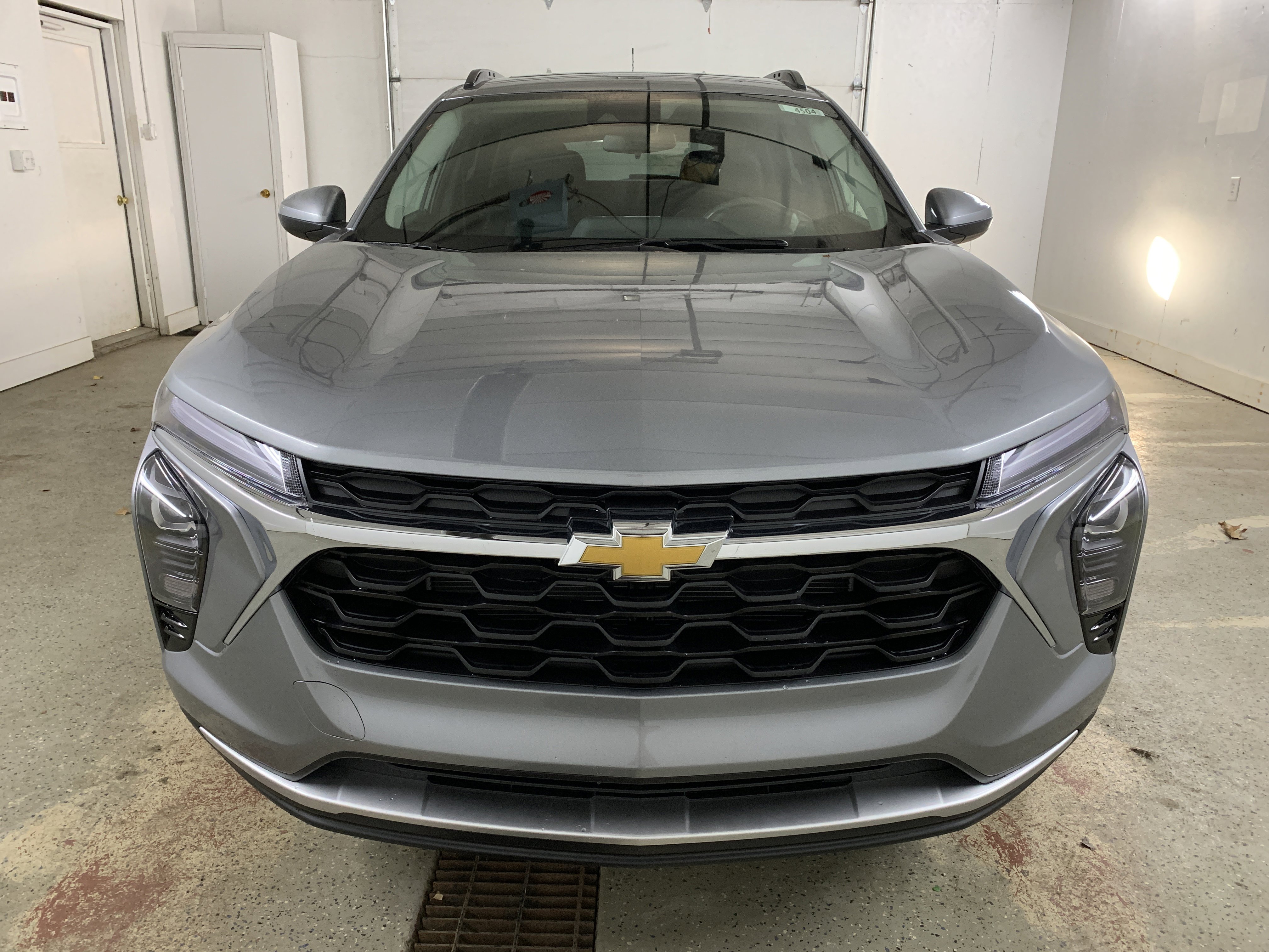 New 2026 Chevrolet Trax LT w/ Sunroof Package image 2