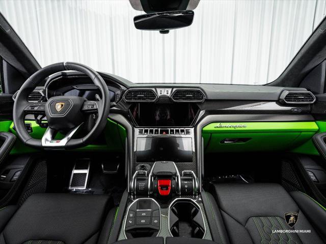 Used 2024 Lamborghini Urus S AWD/4WD image 31