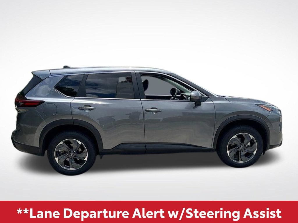 Used 2025 Nissan Rogue SV FWD image 9