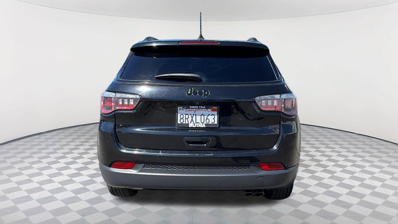 Used 2020 Jeep Compass Latitude FWD image 6