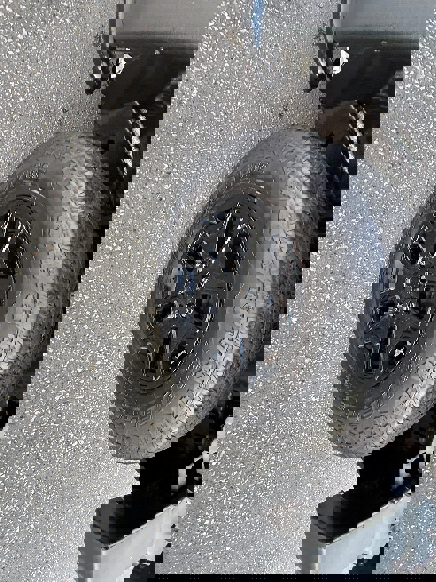 Used 2018 Jeep Wrangler Sport image 12