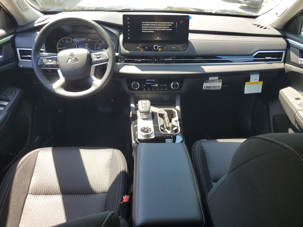 New 2026 Mitsubishi Outlander ES image 15