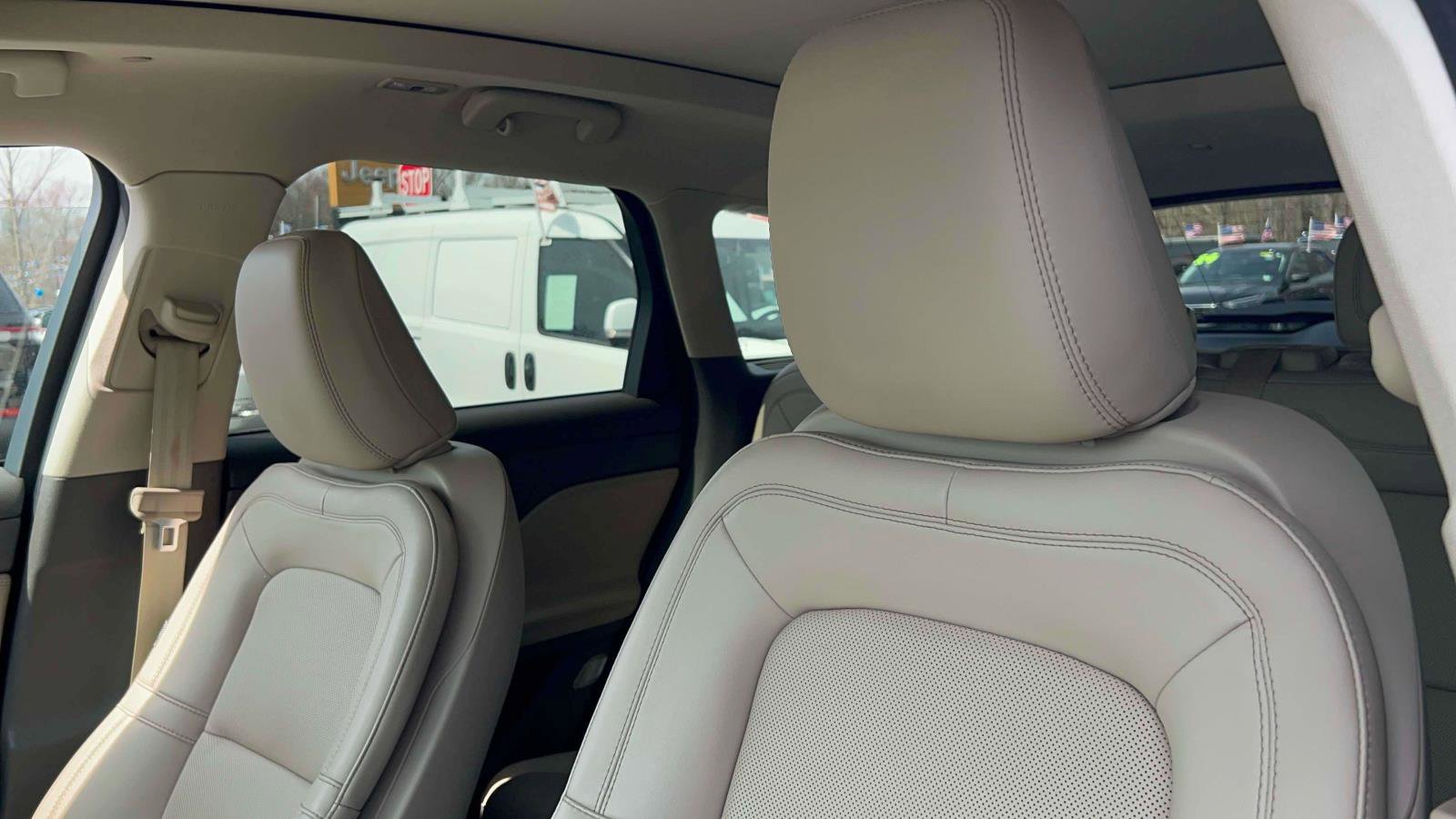 Used 2022 Lincoln Corsair AWD w/ Premium Package image 20