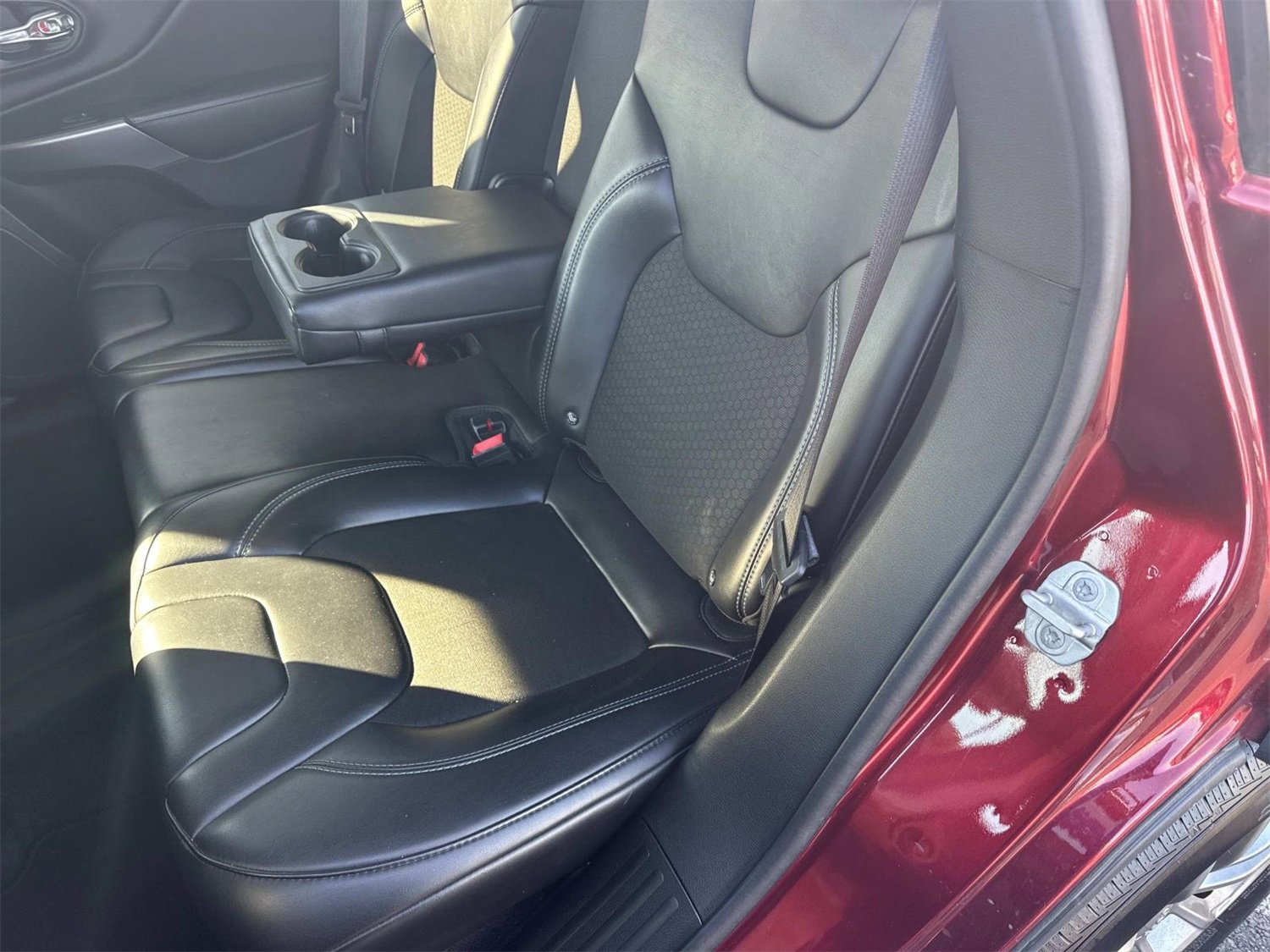 Used 2019 Jeep Cherokee Latitude Plus image 15