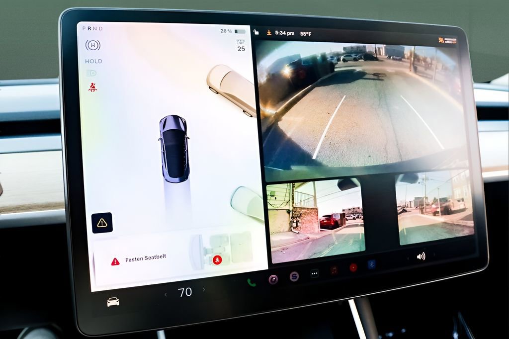 Used 2020 Tesla Model 3 Performance image 32