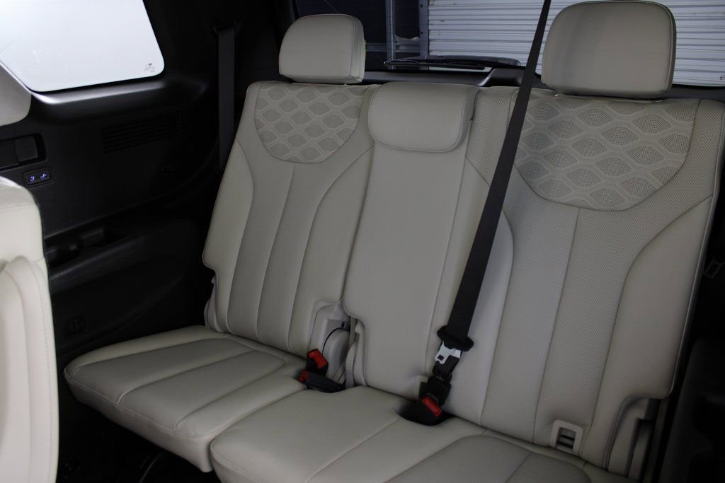 Used 2020 Hyundai Palisade Limited image 17