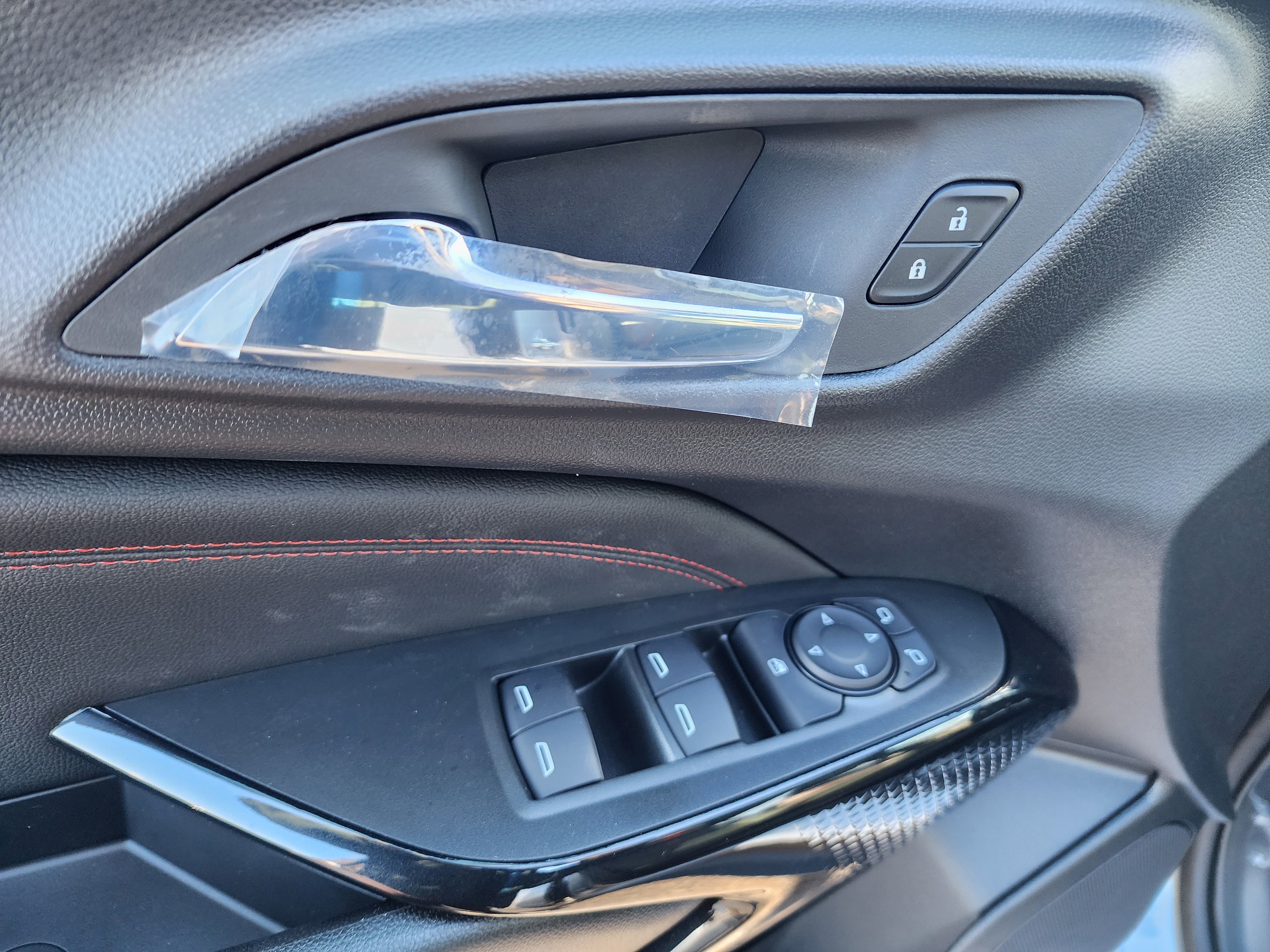 New 2026 Chevrolet Trax RS w/ Sunroof Package image 24