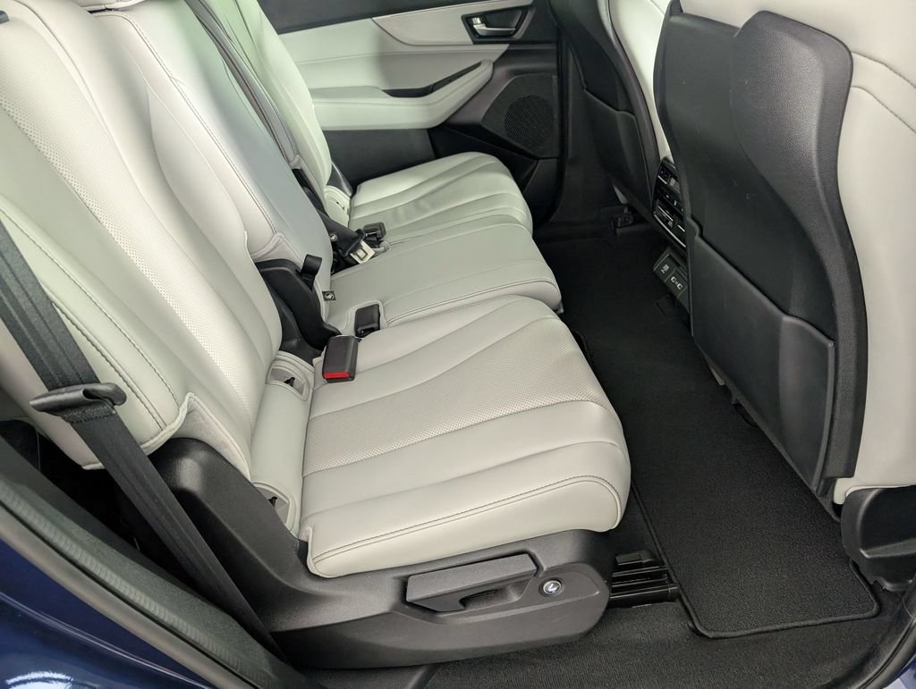 Used 2023 Acura MDX SH-AWD w/ Technology Package image 33