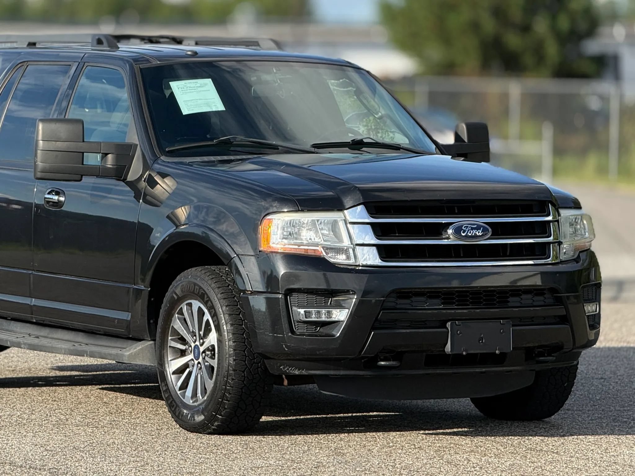 Used 2015 Ford Expedition XLT AWD/4WD image 15