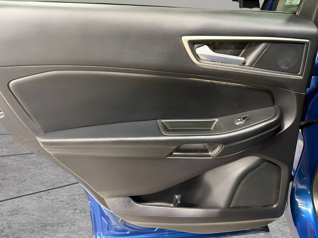 Used 2022 Ford Edge SEL w/ Convenience Package AWD/4WD image 12